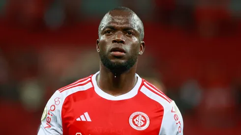 Enner Valencia durante confronto contra o Flamengo no Brasileirão 2024.