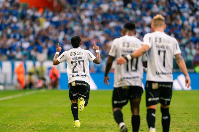 Cruzeiro x Ceará pelo campeonato Brasileiro 2025. Foto: Alessandra Torres/AGIF