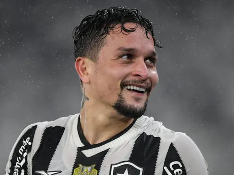 Botafogo recusa proposta de R$ 98 milhões para vender Artur