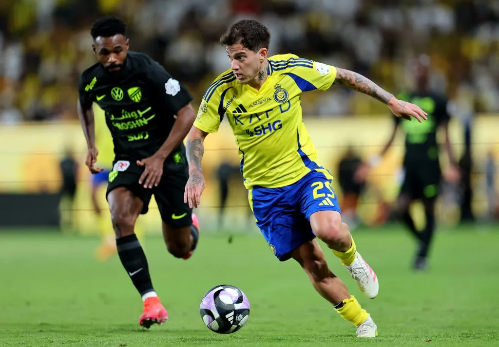 Atlético-MG sonda situação de Otávio, meia do Al-Nassr