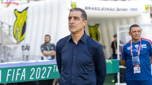 Renato Paiva tecnico do Fortaleza durante partida contra o Bahia no estadio Arena Castelao pelo campeonato Brasileiro A 2025. Foto: Baggio Rodrigues/AGIF
