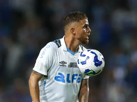 Gustavo Cuellar surpreende Grêmio e tem nova data de retorno após lesão