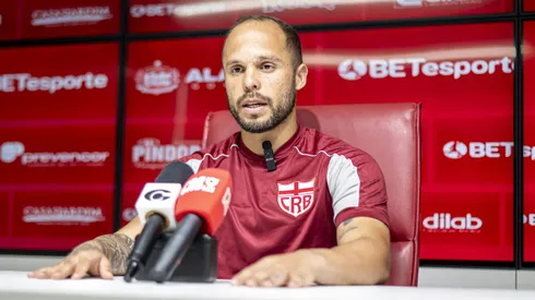 Douglas Baggio, atacante do CRB. Foto: Divulgação/Francisco Cedrim