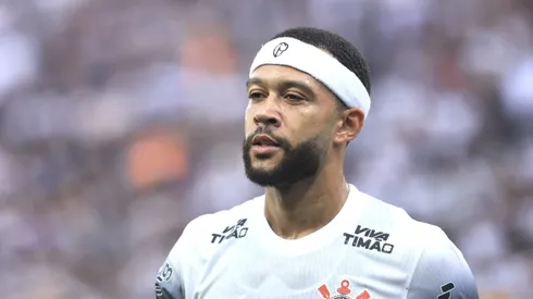 Memphis Depay jogador do Corinthians durante partida contra o Sport no estadio Arena Corinthians pelo campeonato Brasileiro A 2025.