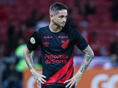 Khellven, ex-Athletico-PR, tem negociações avançadas com o Palmeiras