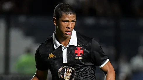 Cauan Barros durante confronto contra o Boavista no Campeonato Carioca de 2024.