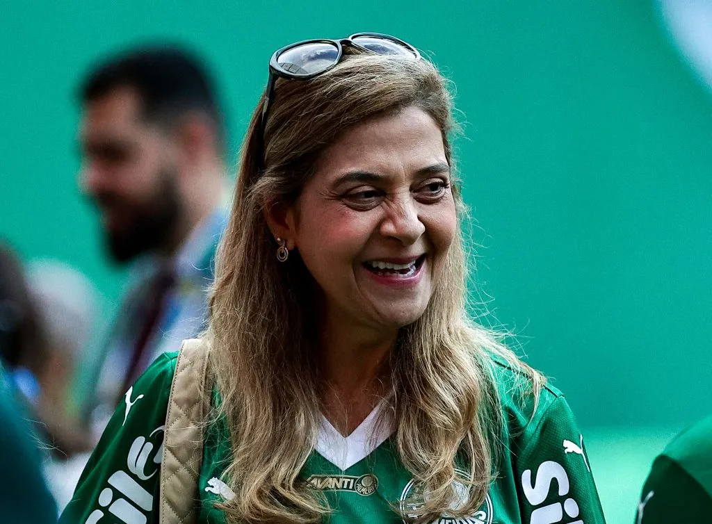 Leila Pereira não pensa em demitir Abel – Foto: Fabio Giannelli/AGIF.