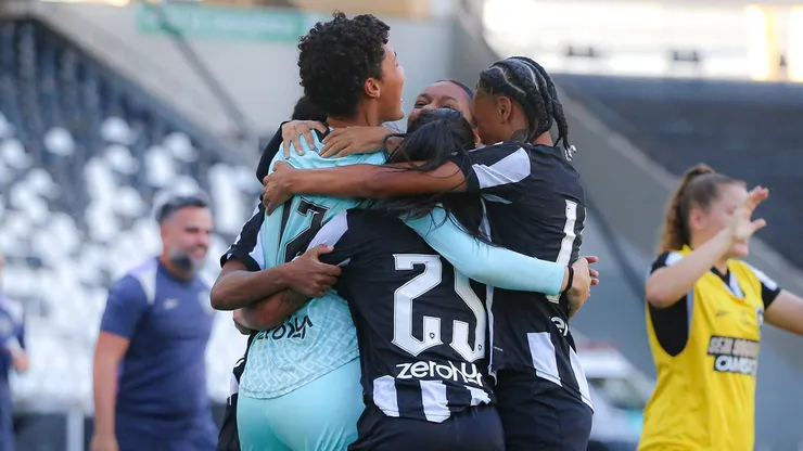 Botafogo na luta pelo seu primeiro título nacional de futebol feminino de base (Reprodução/Arthur Barreto/Botafogo)