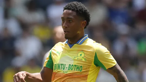 Lucas Ribeiro em ação pelo Mamelodi Sundowns. Foto: Michael Reaves/Getty Images
