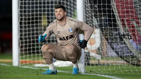 Tiago Volpi goleiro do Gremio durante partida contra o Vasco no estadio Sao Januario pelo campeonato Brasileiro A 2025.