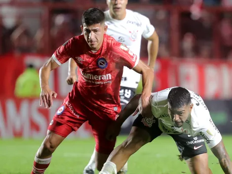 Alan Rodríguez afirma jogar em mais de uma posição no meio