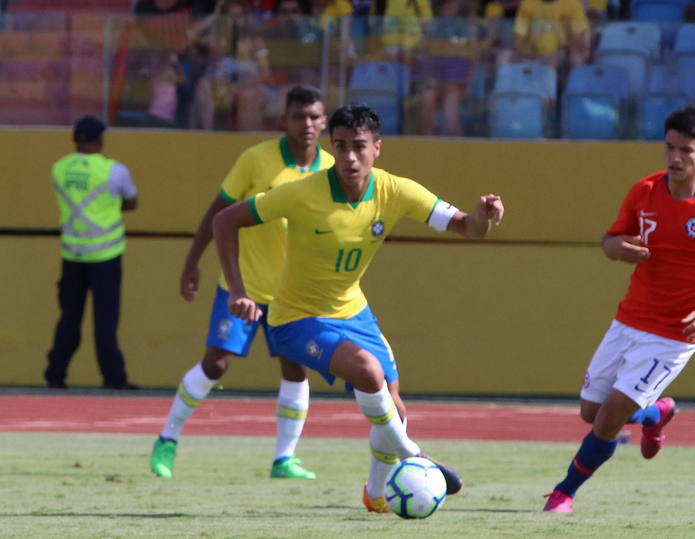 Reinier com a camisa 10 do Brasil sub-17. Foto: Heber Gomes/AGIF
