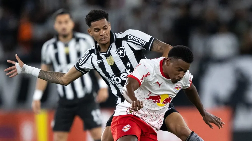 Newton durante Botafogo x Bragantino. Foto: Jorge Rodrigues/AGIF