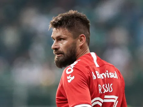 Rafael Sóbis, ex-Internacional, defende volante Ronaldo, alvo de críticas