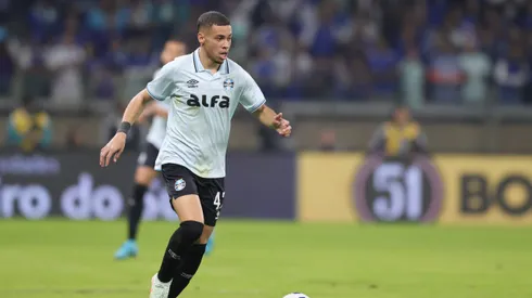Alysson durante jogo do Grêmio. Foto: Gilson Lobo/AGIF