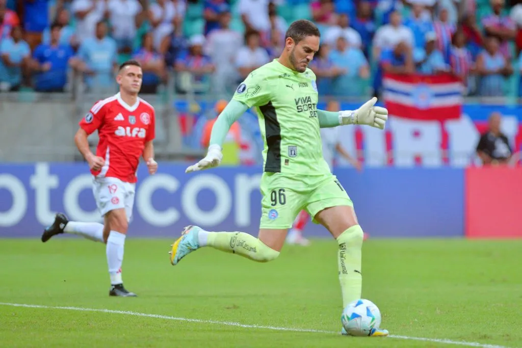 BA – SALVADOR – 03/04/2025 – COPA LIBERTADORES 2025, BAHIA X INTERNACIONAL – Ronaldo, goleiro do Bahia durante partida contra o Internacional no estadio Fonte Nova pelo campeonato Copa Libertadores 2025. Foto: Walmir Cirne/AGIF