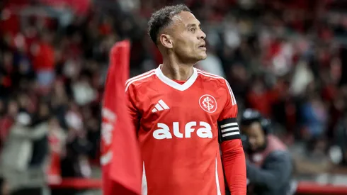 RS – PORTO ALEGRE – 30/07/2025 – COPA DO BRASIL 2025, INTERNACIONAL X FLUMINENSE – Alan Patrick jogador do Internacional durante partida contra o Fluminense no estadio Beira-Rio pelo campeonato Copa Do Brasil 2025. Foto: Lucas Gabriel Cardoso/AGIF