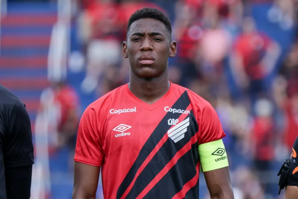Léo Pelé durante partida contra o Andraus no Campeonato Paranaense de 2025. Foto: Robson Mafra/AGIF