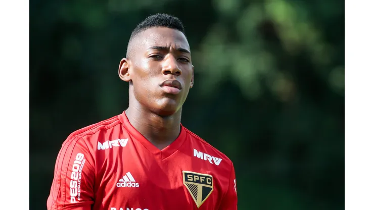 Léo durante treinamento do São Paulo em 2022.