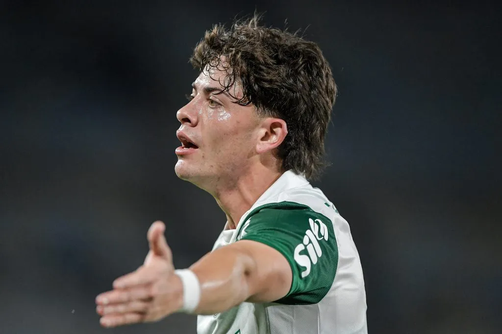 RJ – RIO DE JANEIRO – 23/07/2025 – BRASILEIRO A 2025, FLUMINENSE X PALMEIRAS – Giay jogador do Palmeiras durante partida contra o Fluminense no estadio Maracana pelo campeonato Brasileiro A 2025. Foto: Thiago Ribeiro/AGIF