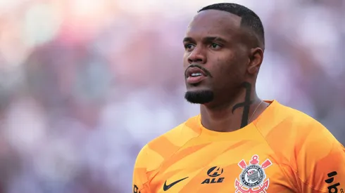 Carlos Miguel durante confronto entre Corinthians e Fluminense no Brasileirão 2024.