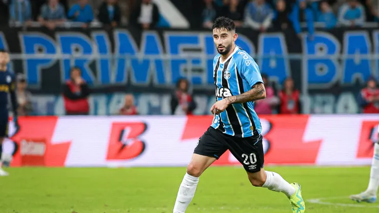 Mathias Villasanti, jogador do Grêmio. Foto: Maxi Franzoi/AGIF