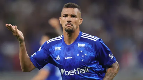 Zé Ivaldo durante confronto contra o Vasco no Brasileirão 2024.