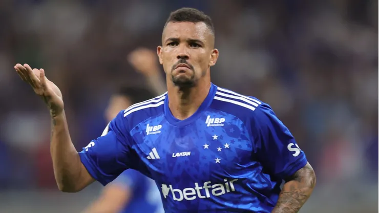 Zé Ivaldo durante confronto contra o Vasco no Brasileirão 2024.