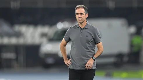 Leo Conde tecnico do Ceara durante partida contra o Botafogo no estadio Engenhao pelo campeonato Brasileiro A 2025. Foto: Thiago Ribeiro/AGIF