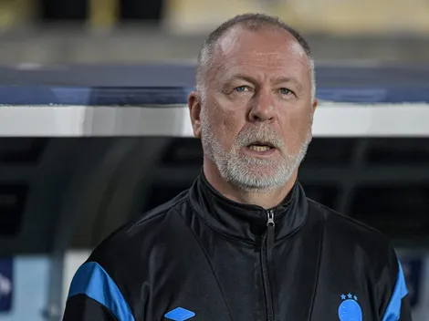 Torcida do Grêmio quer demissão de Mano Menezes após derrota para o Fluminense