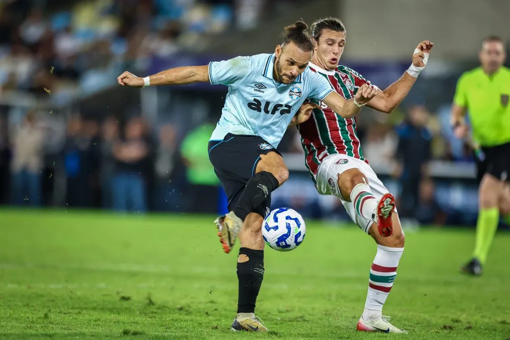 Lance da partida entre Gremio e Fluminense disputada na noite deste sabado, no Estadio do Maracana, no Rio de Janeiro, em partida valida pela Campeonato Brasileiro 2025. FOTO: LUCAS UEBEL/GREMIO FBPA
