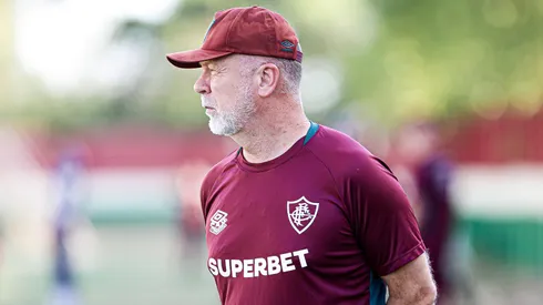 Foto: Marina Garcia/Fluminense – Mano Menezes durante treinamento do Fluminense.