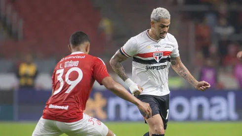 Luciano jogador do Sao Paulo durante partida contra o Internacional no estadio Arena do Gremio pelo campeonato Brasileiro A 2025. Foto: Maxi Franzoi/AGIF