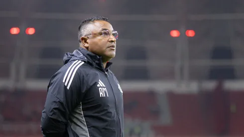 Roger Machado não será demitido do Internacional neste momento.
