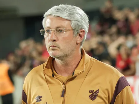 Athletico-PR descarta demissão de Odair Hellmann após novo empate na Série B