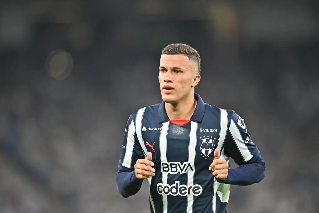 MONTERREY, MEXICO – APRIL 27: Nelson Deossa of Monterrey looks on during the play-in match between Monterrey and Pachuca as part of the Torneo Clausura 2025 Liga MX at BBVA Stadium on April 27, 2025 in Monterrey, Mexico. (Photo by Azael Rodriguez/Getty Images)