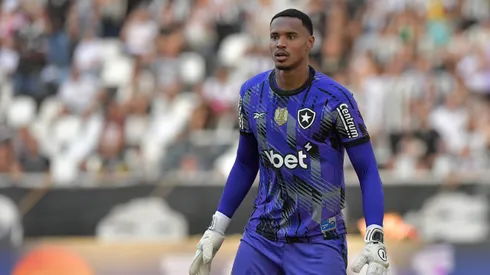 RJ – RIO DE JANEIRO – 03/08/2025 – BRASILEIRO A 2025, BOTAFOGO X CRUZEIRO – John goleiro do Botafogo durante partida contra o Cruzeiro no estadio Engenhao pelo campeonato Brasileiro A 2025. Foto: Thiago Ribeiro/AGIF