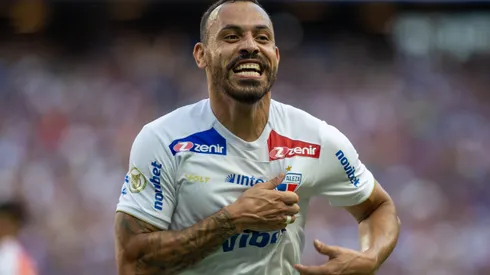 Moisés durante confronto contra o Internacional no Campeonato Brasileiro de 2024.