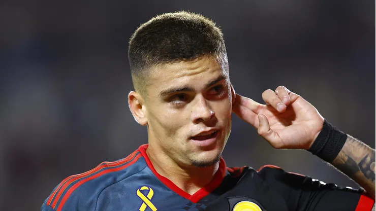 Gabriel Pec comemora gol marcado pelo La Galaxy. (Photo by Ronald Martinez/Getty Images)