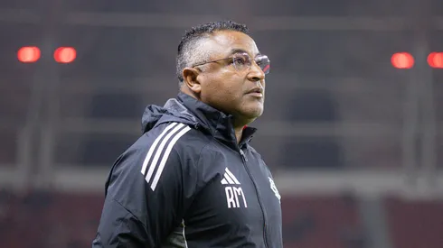 Roger Machado tecnico do Internacional durante partida contra o Sao Paulo no estadio Arena do Gremio pelo campeonato Brasileiro A 2025. Foto: Maxi Franzoi/AGIF