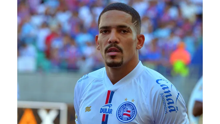 Gilberto durante confronto contra o Atlético-GO no Campeonato Brasileiro de 2024.