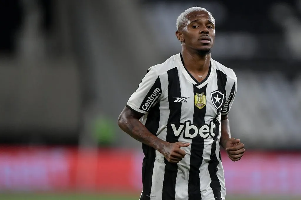 Jeffinho jogador do Botafogo durante partida contra o Capital  – Foto: Thiago Ribeiro/AGIF
