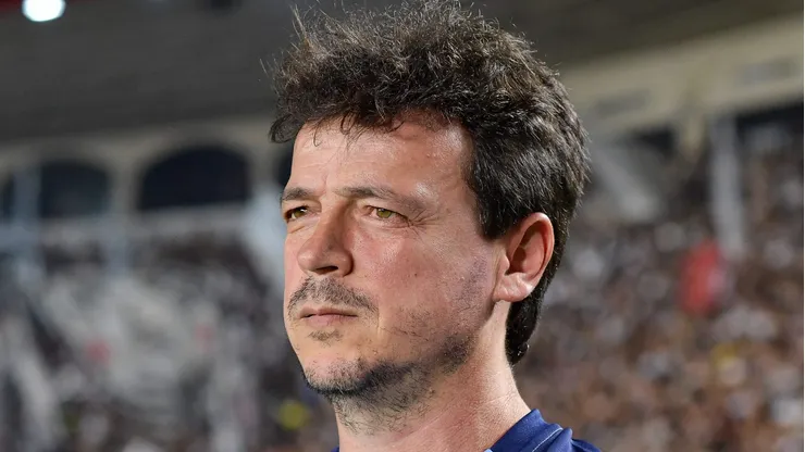 Fernando Diniz recusa zagueiro português no Vasco