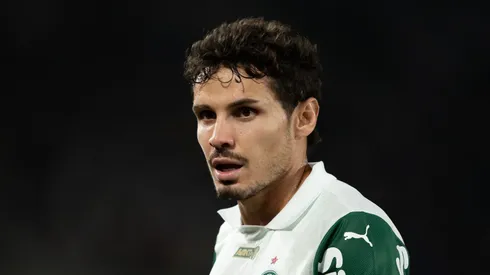 Palmeiras teme saída de Raphael Veiga e consulta eventual substituto