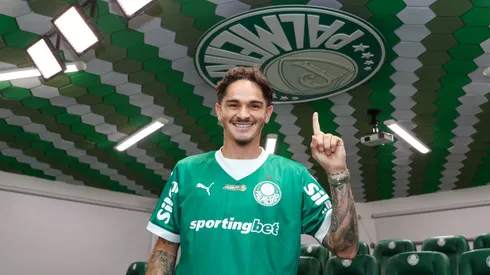 Khellven em apresentação na Academia de Futebol. (Foto: Fabio Menotti/Palmeiras/by Canon)