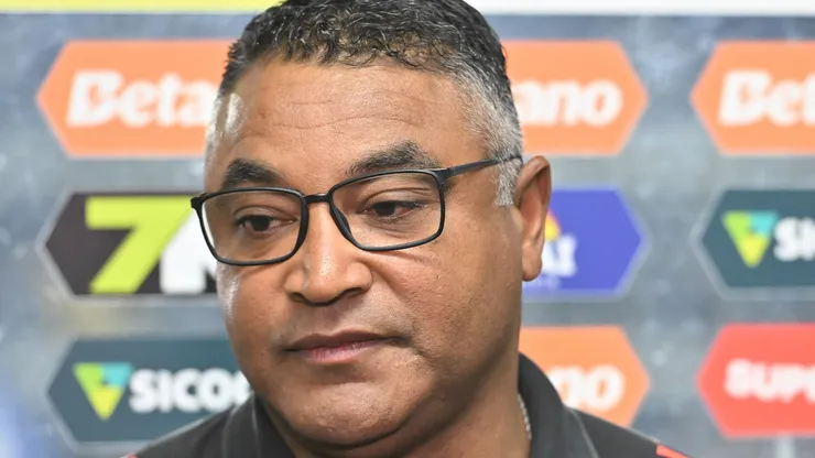 Roger Machado, técnico do Internacional, vem recebendo muitas críticas de torcedores. Foto: Jota Erre/AGIF