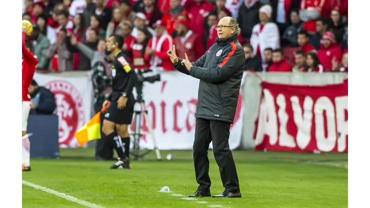PORTO ALEGRE - RS - 17/07/2016 - BRASILEIRO A 2016, INTERNACIONAL X PALMEIRAS - Tecnico Paulo Roberto Falcao do Internacionaldurante partida pelo Campeonato Brasileiro A 2016 no Estadio Beira-Rio. Foto:Jeferson Guareze/AGIF