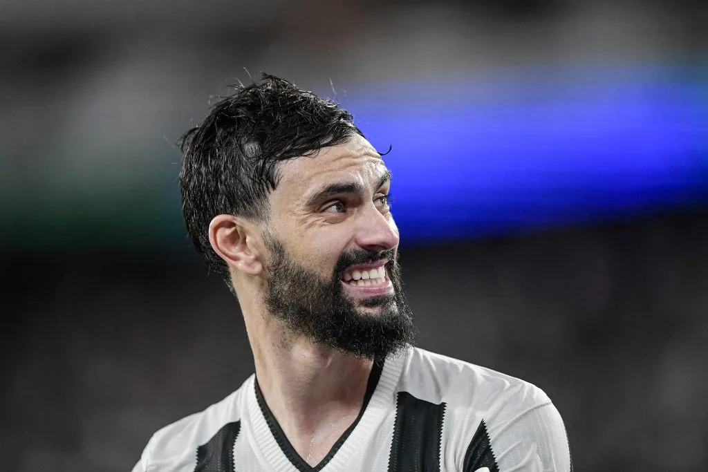 Mastriani dev voltar contra o Fluminense – Foto: Thiago Ribeiro/AGIF.