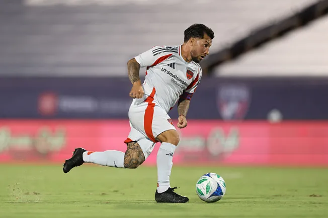 Luciano Acosta atuando no FC Dallas –  (Photo by Brett Patzke – FC Dallas/MLS via Getty Images)
