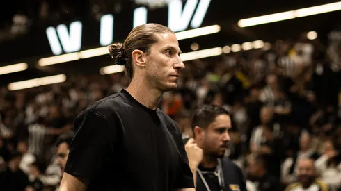 Filipe Luis técnico do Flamengo durante partida contra o Atlético-MG no estádio Arena MRV pelo campeonato Copa Do Brasil 2025. Foto: Mateus Dutra/AGIF
